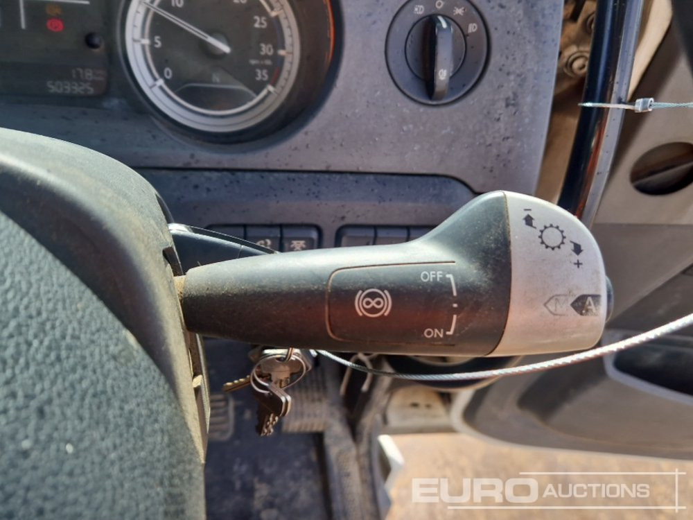 Kamion sa tovarnim sandukom 2015 DAF CR310: slika 26