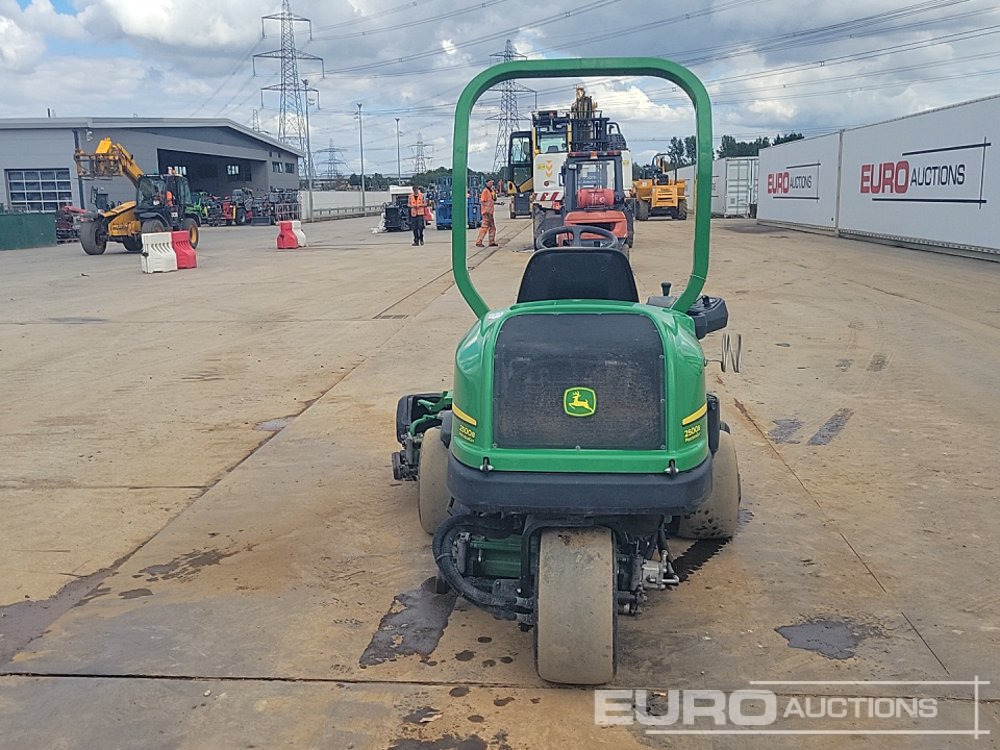 2015 John Deere 2500B - Baštenska kosačica: slika 4 2015 John Deere 2500B - Baštenska kosačica: slika 4