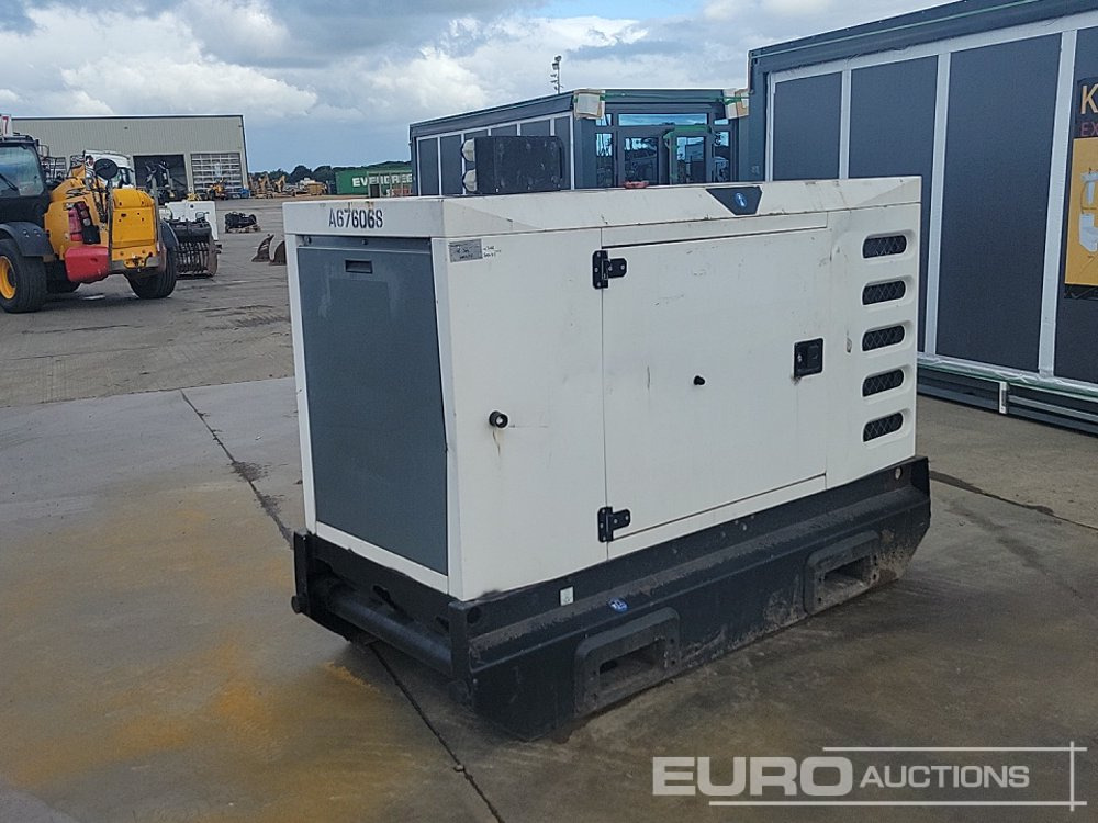 2015 SDMO R33C3 - Set generatora: slika 1 2015 SDMO R33C3 - Set generatora: slika 1