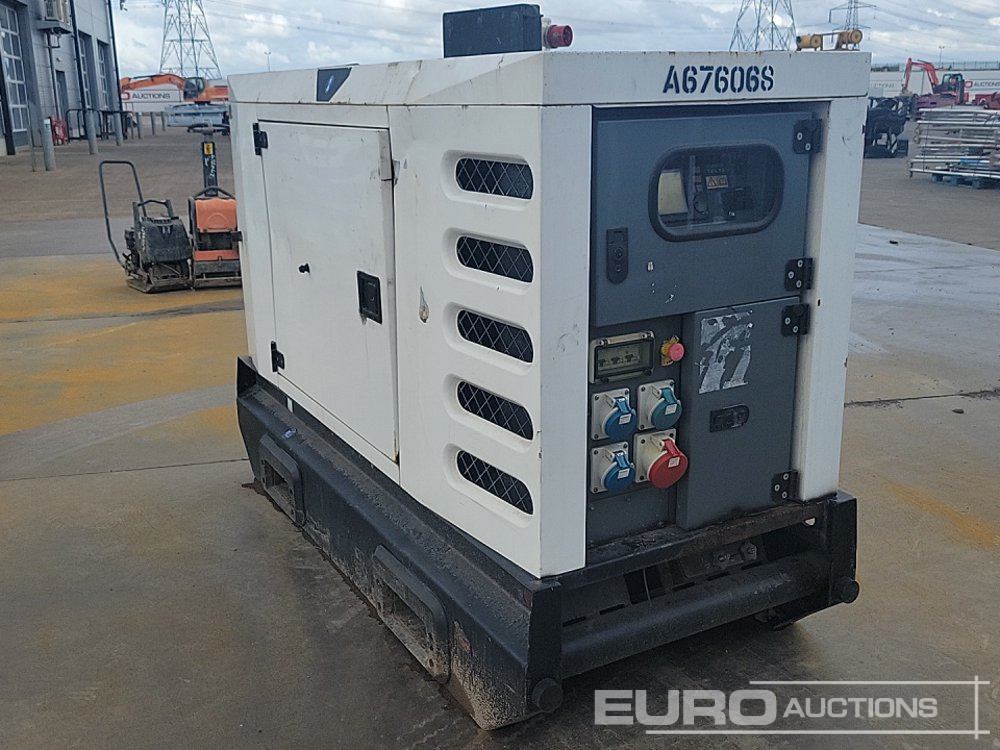 2015 SDMO R33C3 - Set generatora: slika 3 2015 SDMO R33C3 - Set generatora: slika 3
