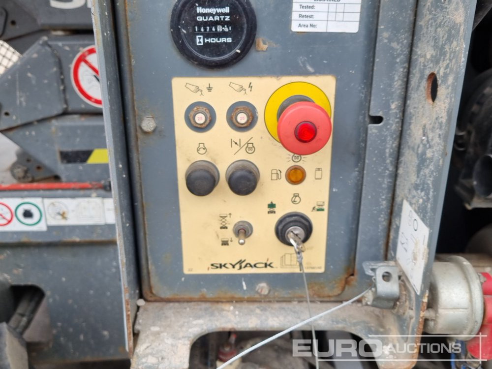 Vazdušna platforma 2015 SkyJack SJ6826RT: slika 29