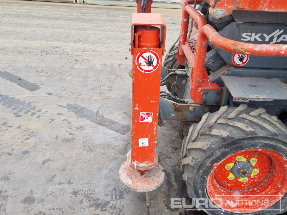 Vazdušna platforma 2015 SkyJack SJ6826RT: slika 21