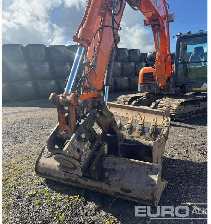 2017 Doosan DX85R-3 - Mini bager: slika 2 2017 Doosan DX85R-3 - Mini bager: slika 2
