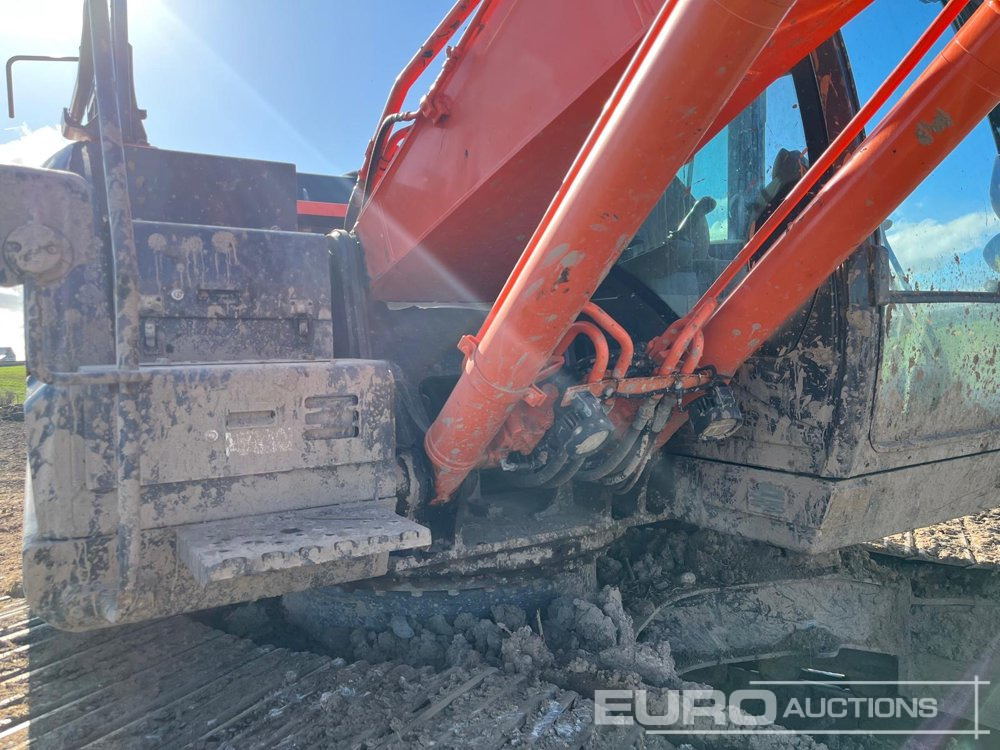 2017 Hitachi ZX210LC-6 - Bager guseničar: slika 4 2017 Hitachi ZX210LC-6 - Bager guseničar: slika 4