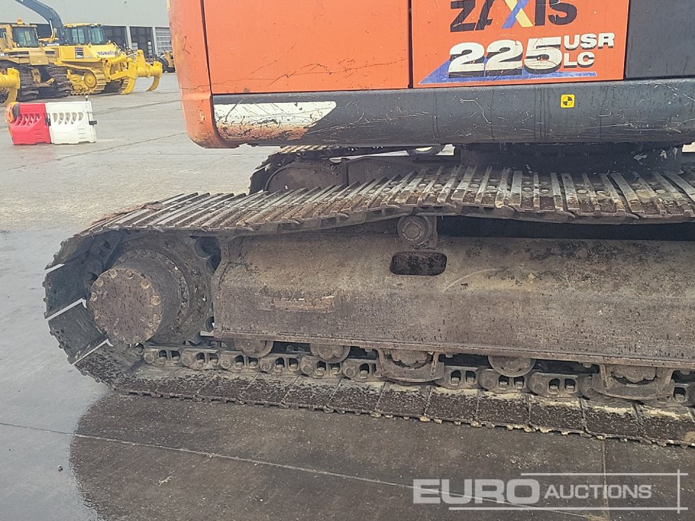 Bager guseničar 2017 Hitachi ZX225USRLC-6: slika 14