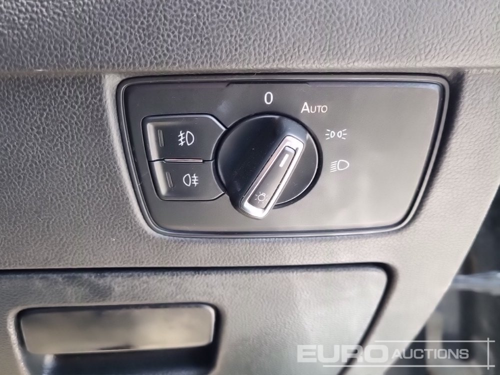 Automobil 2018 Volkswagen Passat: slika 32