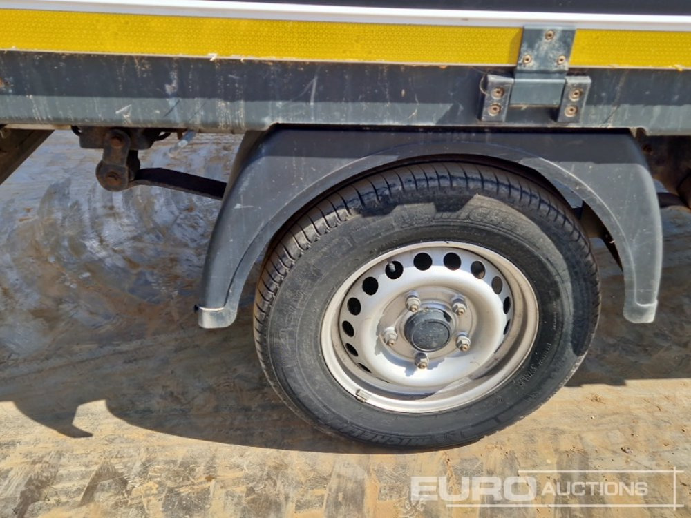 Dostavno vozilo sa otvorenom sandukom 2020 Ford Transit 350: slika 11