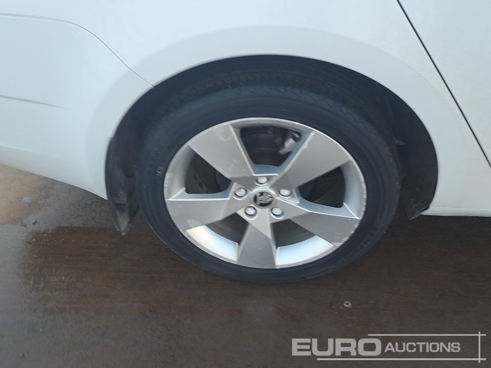 Automobil 2020 Skoda Octavia: slika 11 Automobil 2020 Skoda Octavia: slika 11