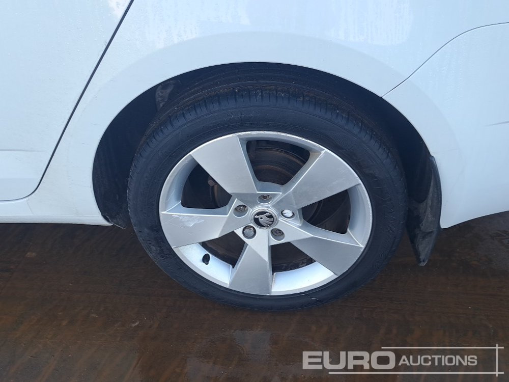 Automobil 2020 Skoda Octavia: slika 10 Automobil 2020 Skoda Octavia: slika 10