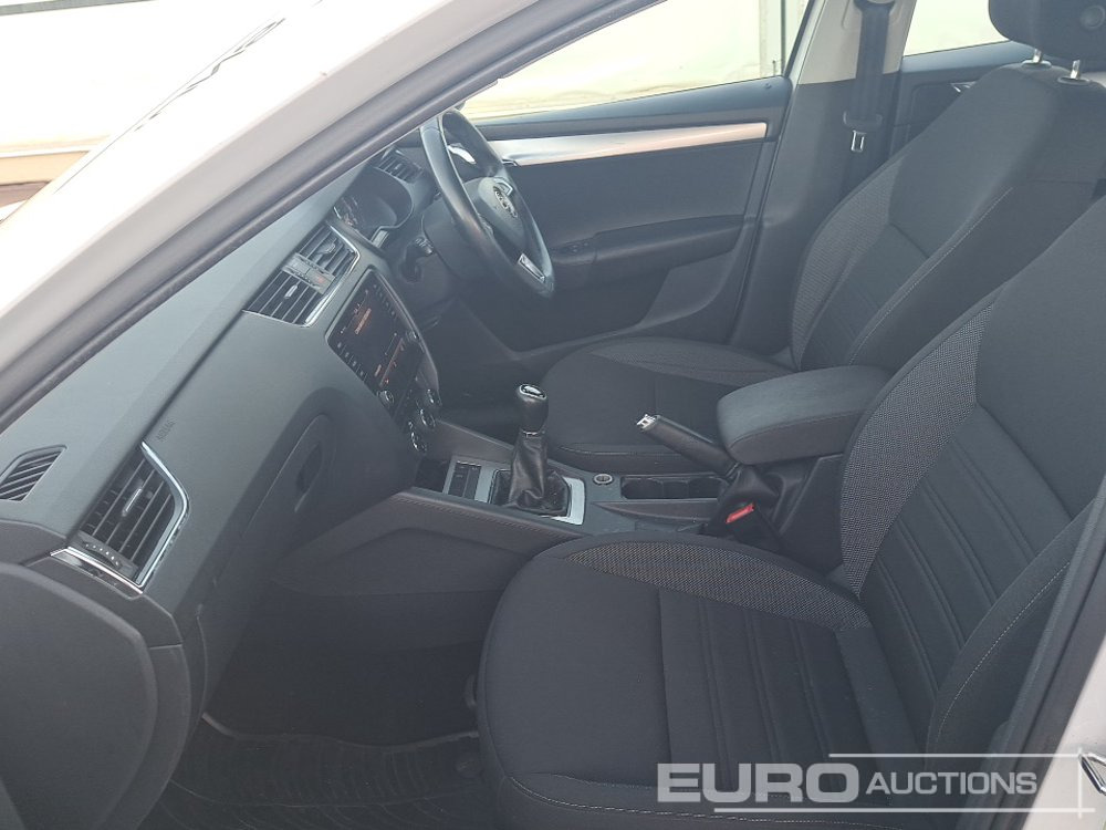 Automobil 2020 Skoda Octavia: slika 15 Automobil 2020 Skoda Octavia: slika 15