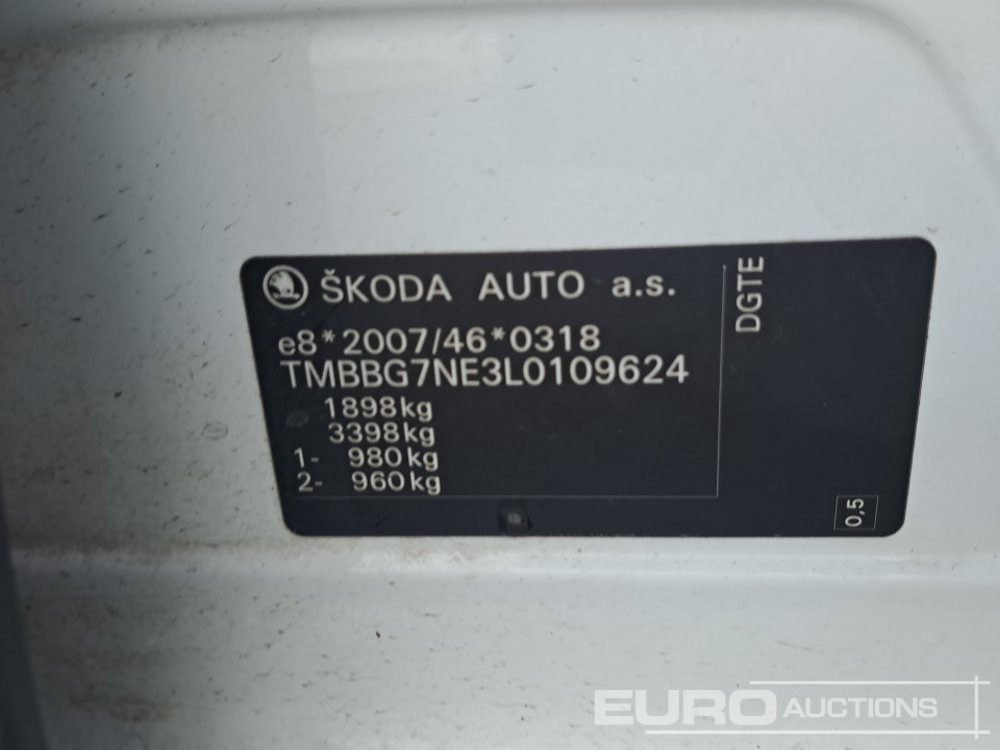 Automobil 2020 Skoda Octavia: slika 38 Automobil 2020 Skoda Octavia: slika 38