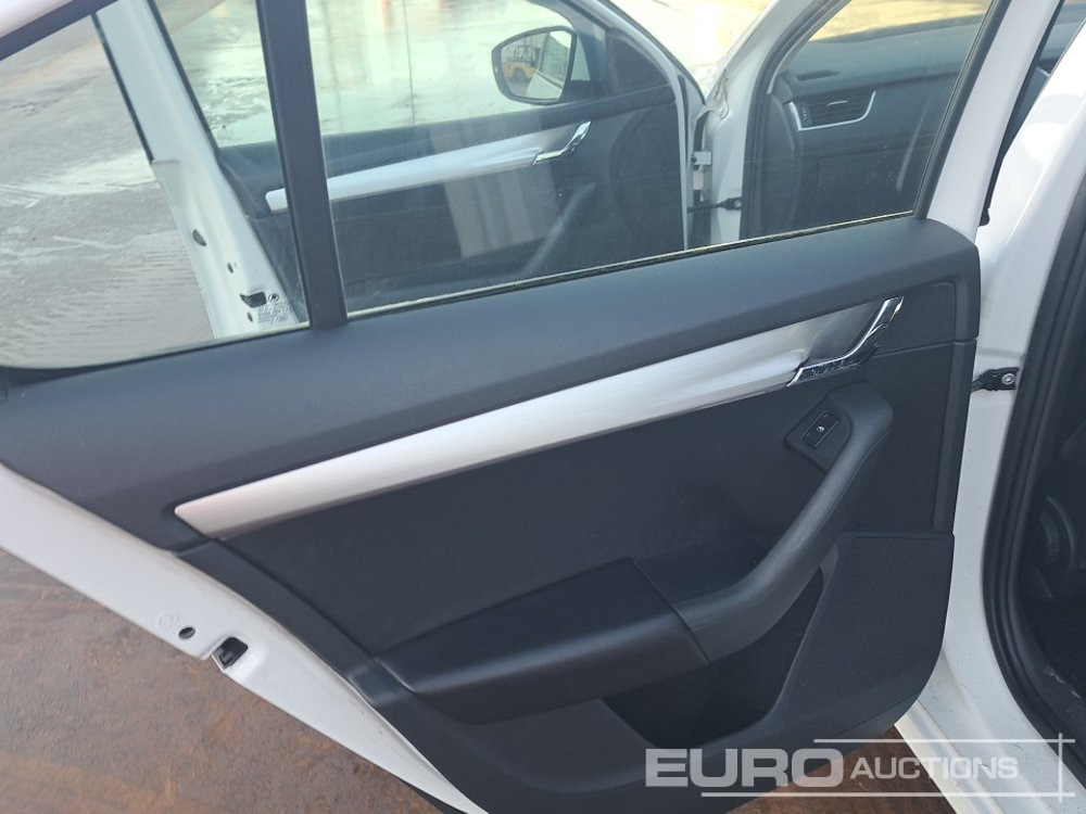 Automobil 2020 Skoda Octavia: slika 16 Automobil 2020 Skoda Octavia: slika 16