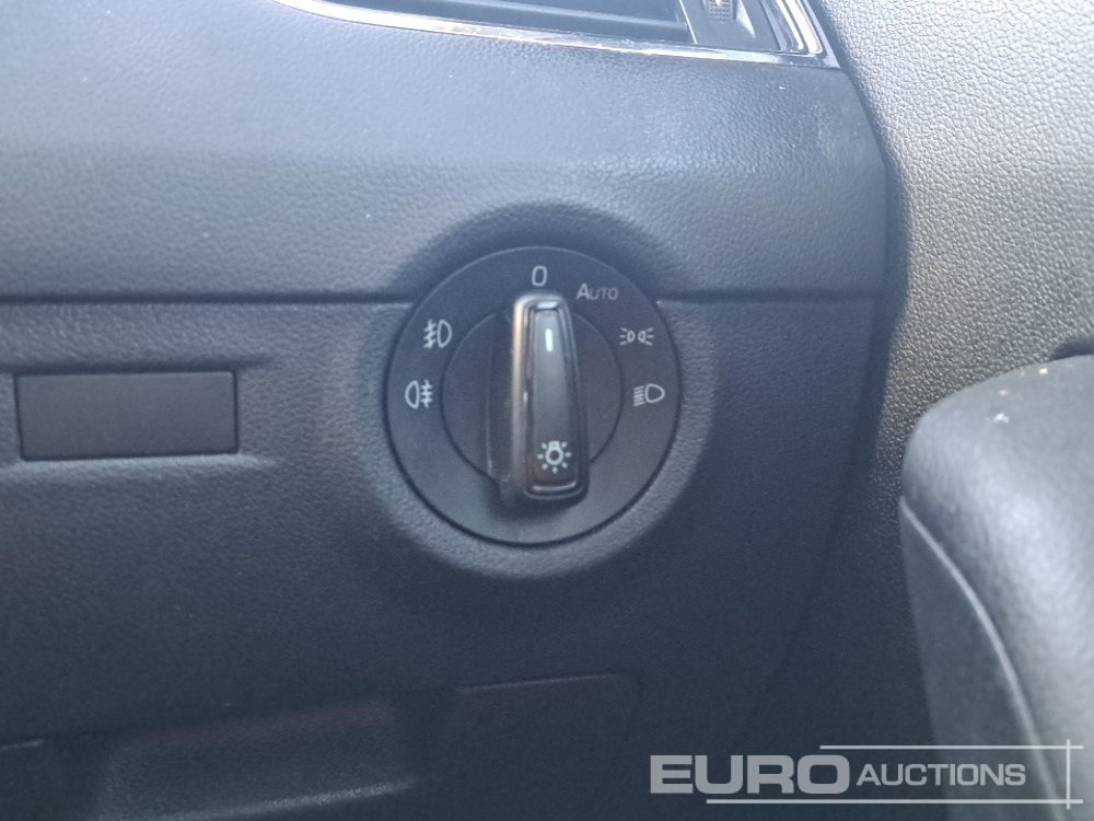 Automobil 2020 Skoda Octavia: slika 30 Automobil 2020 Skoda Octavia: slika 30