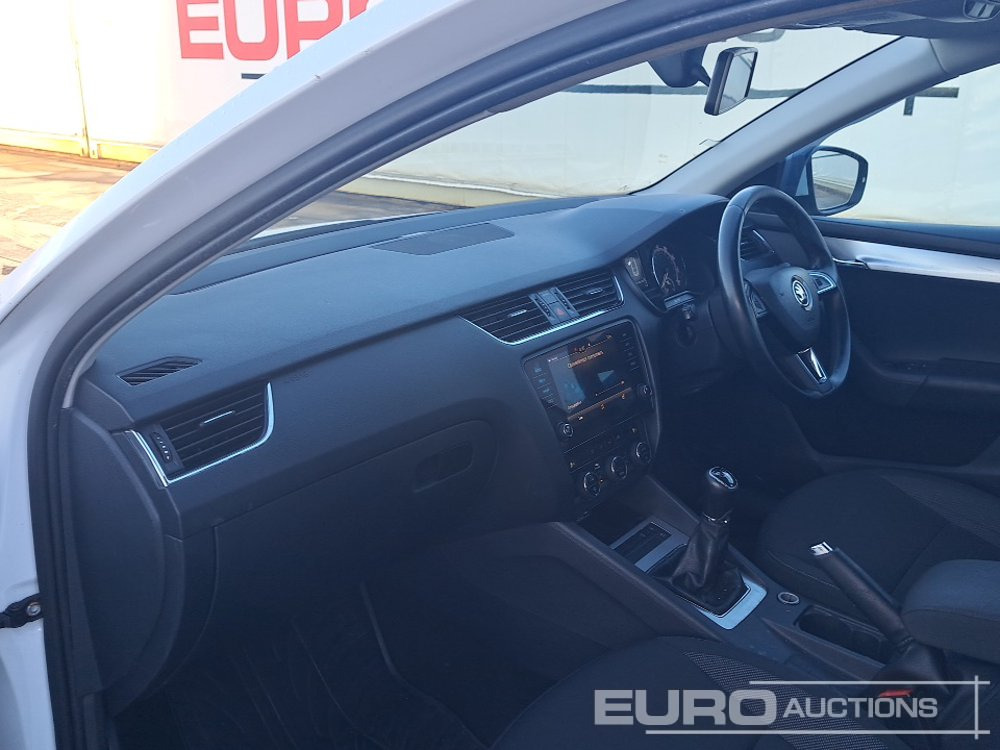 Automobil 2020 Skoda Octavia: slika 14 Automobil 2020 Skoda Octavia: slika 14