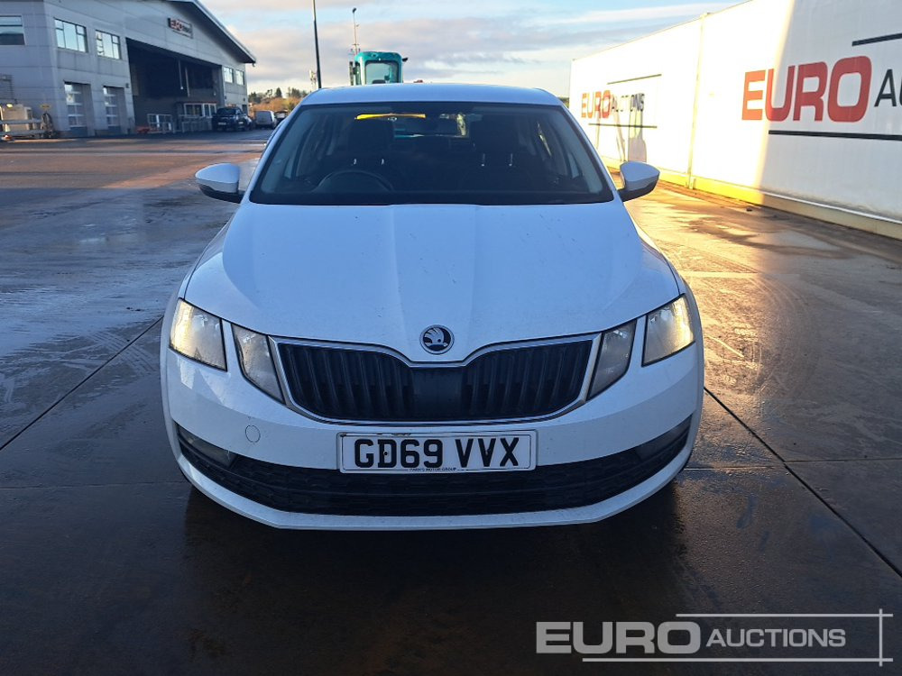 Automobil 2020 Skoda Octavia: slika 8 Automobil 2020 Skoda Octavia: slika 8