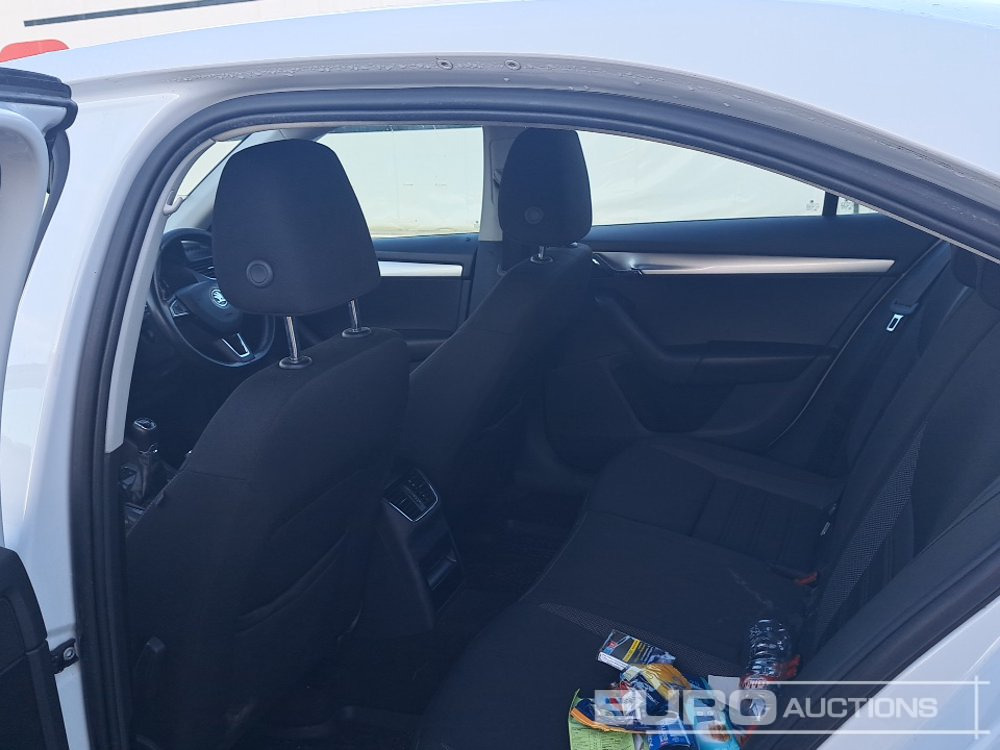 Automobil 2020 Skoda Octavia: slika 17 Automobil 2020 Skoda Octavia: slika 17