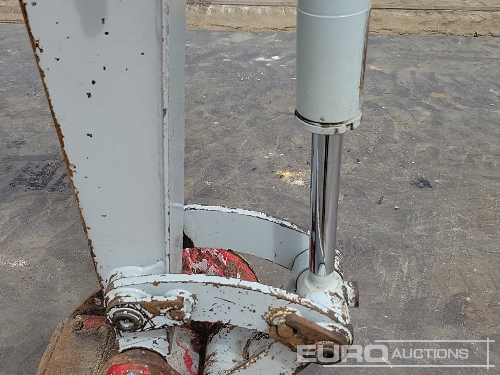 Mini bager 2020 Takeuchi TB216: slika 30