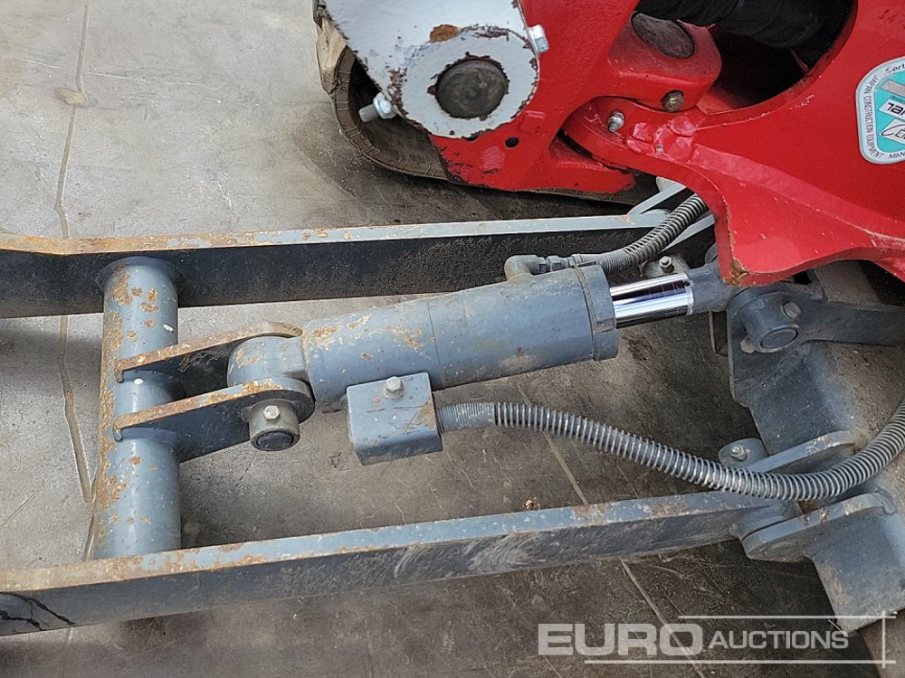 Mini bager 2020 Takeuchi TB216: slika 37
