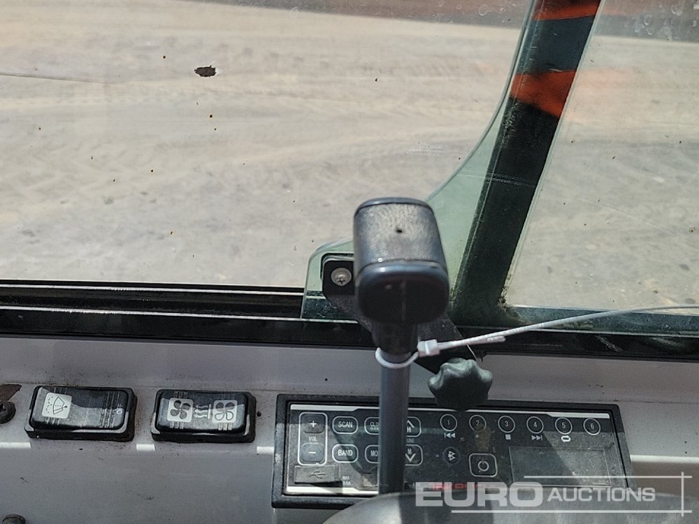 Mini bager 2020 Takeuchi TB216: slika 49