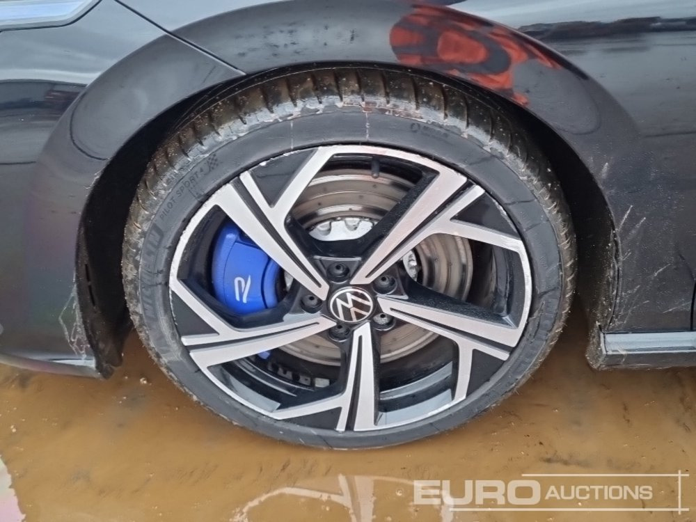 Automobil 2021 Volkswagen Golf R: slika 10