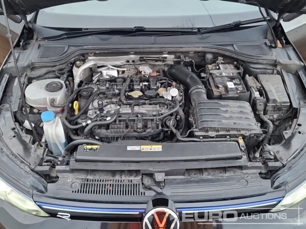 Automobil 2021 Volkswagen Golf R: slika 13