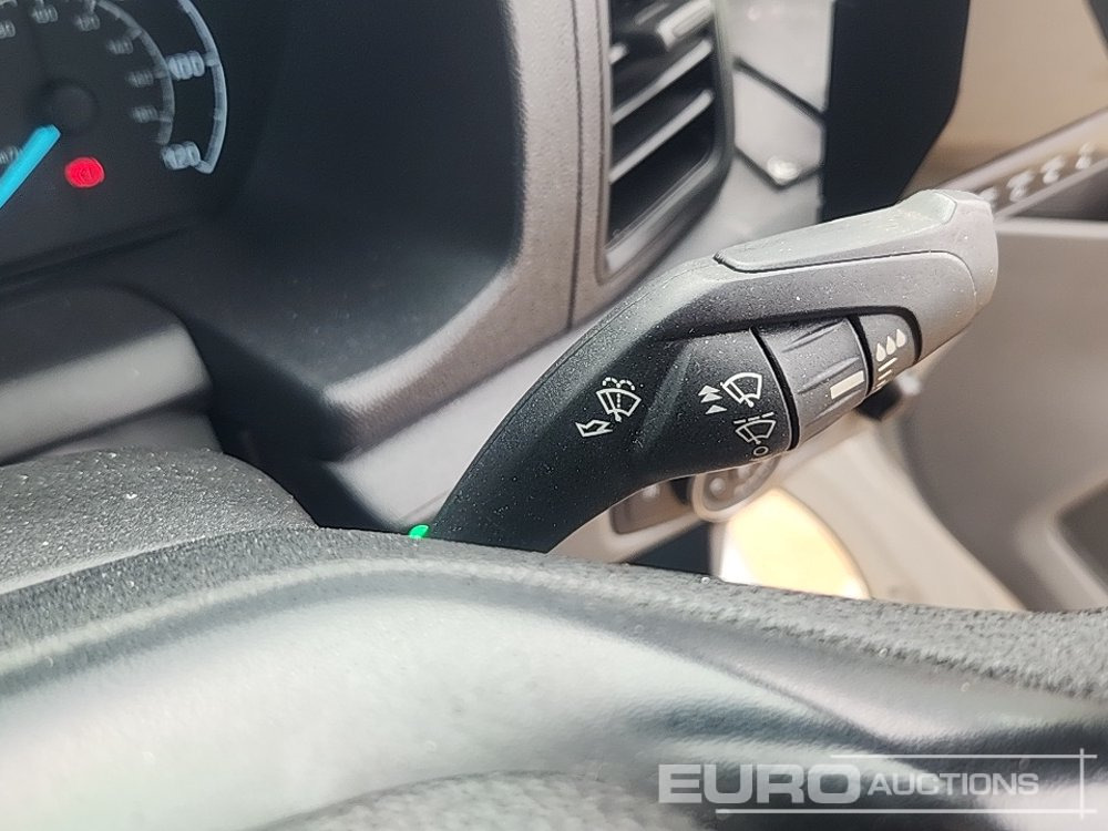 Dostavno vozilo sa otvorenom sandukom 2022 Ford Transit 350: slika 32