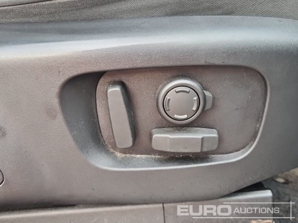 SUVSUV 2022 Land Rover Discovery: slika 31