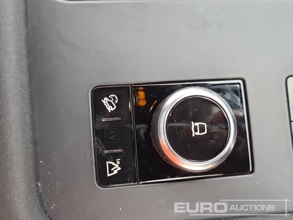 SUVSUV 2022 Land Rover Discovery: slika 39