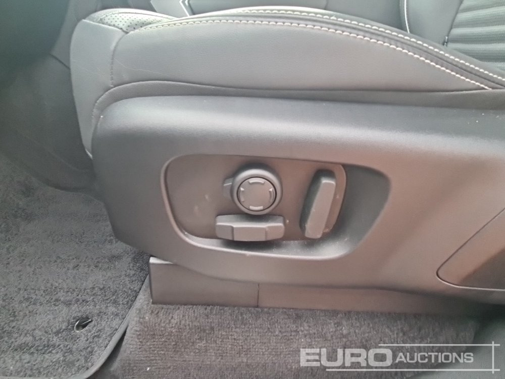 SUVSUV 2022 Land Rover Discovery: slika 28