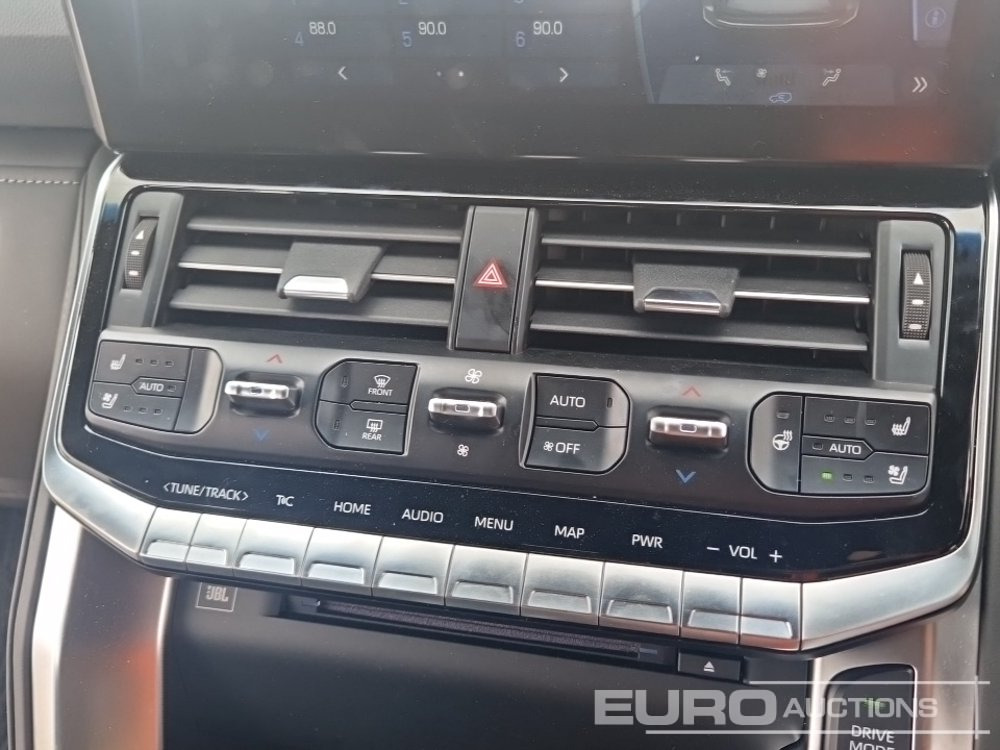 SUVSUV 2024 Toyota Land Cruiser: slika 45 SUVSUV 2024 Toyota Land Cruiser: slika 45
