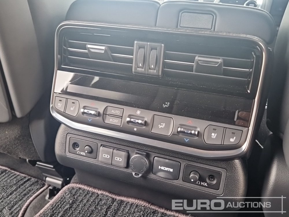 SUVSUV 2024 Toyota Land Cruiser: slika 30 SUVSUV 2024 Toyota Land Cruiser: slika 30