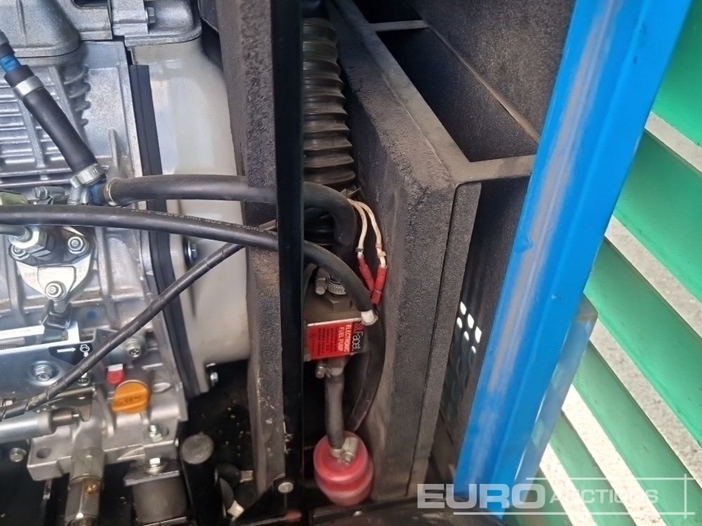 Brodski kontejner 22' x 9' Welfare Unit, Drying Room, W/C, 6kVA Stephill Generator (Cannot Be Reconsigned): slika 24