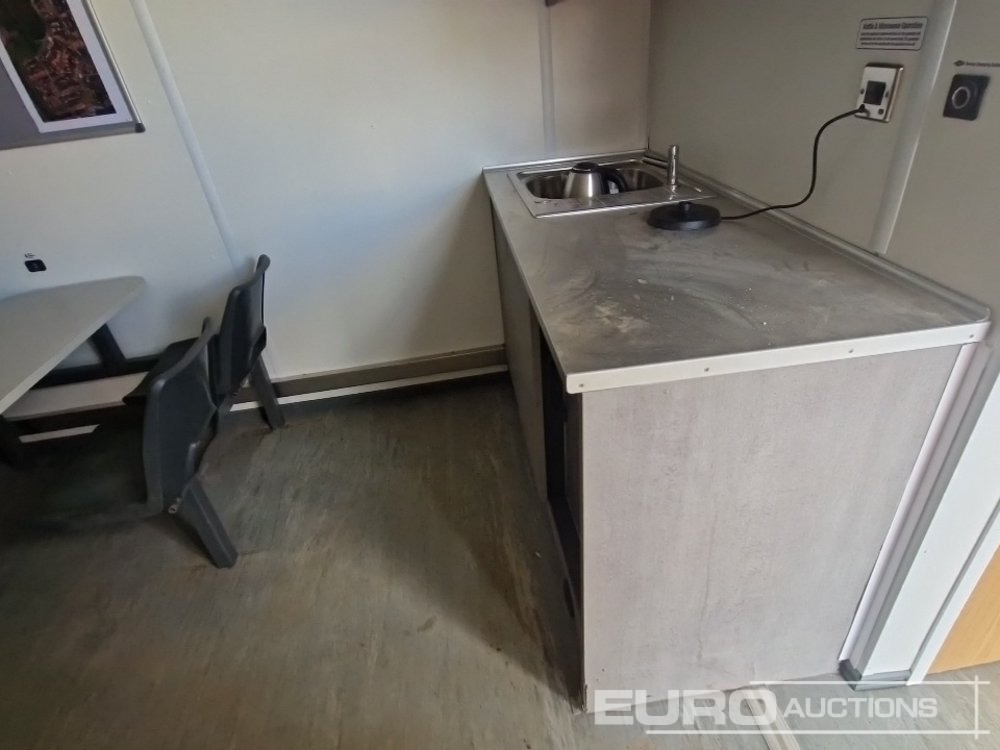 Brodski kontejner 22' x 9' Welfare Unit, Drying Room, W/C, 6kVA Stephill Generator (Cannot Be Reconsigned): slika 12