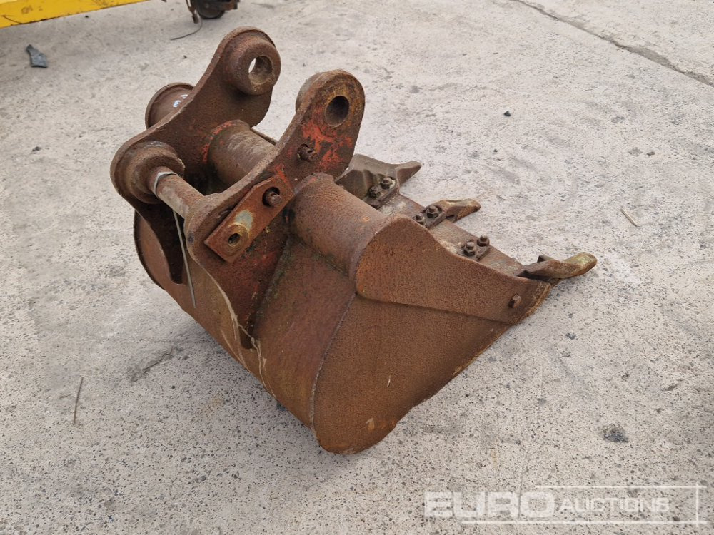 24" Digging Bucket 45mm Pin to suit 4-6 Ton Excavator - Kašika: slika 3 24" Digging Bucket 45mm Pin to suit 4-6 Ton Excavator - Kašika: slika 3
