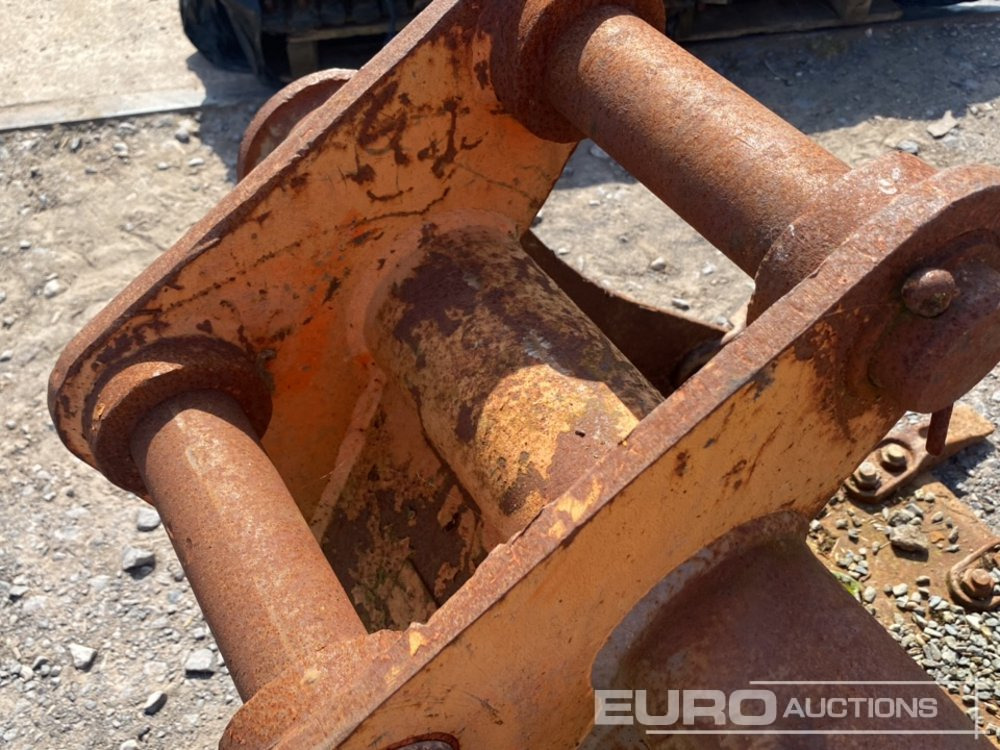 24" Digging Bucket 60mm Pin to suit 10-12 Ton Excavator - Kašika: slika 5 24" Digging Bucket 60mm Pin to suit 10-12 Ton Excavator - Kašika: slika 5