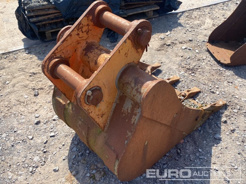 24" Digging Bucket 60mm Pin to suit 10-12 Ton Excavator - Kašika: slika 4 24" Digging Bucket 60mm Pin to suit 10-12 Ton Excavator - Kašika: slika 4