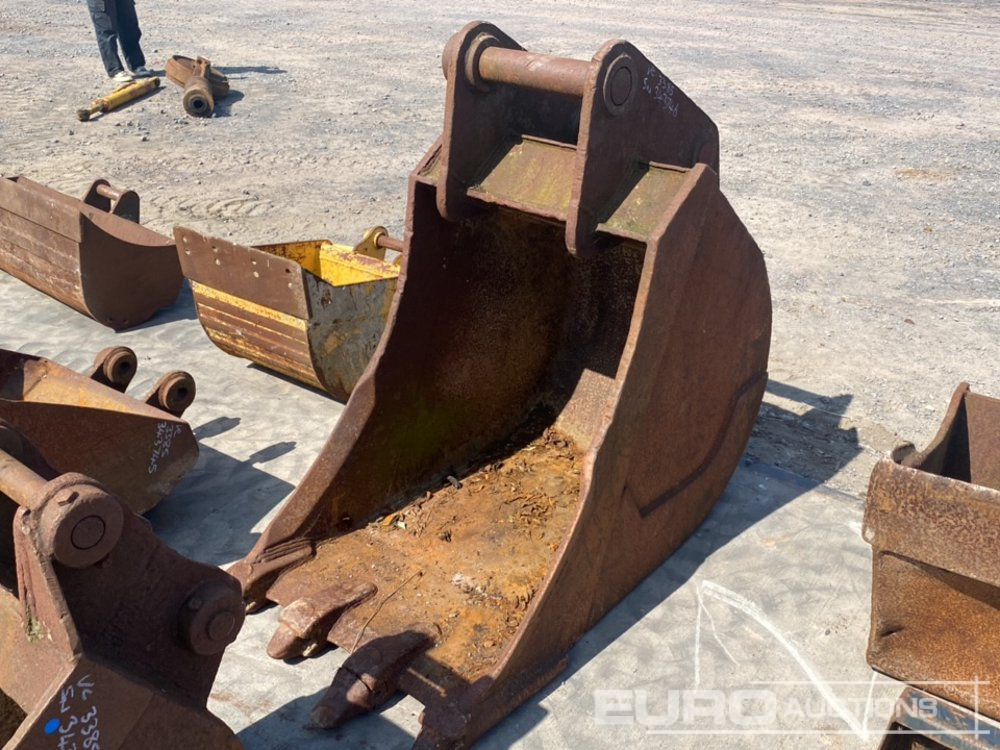 30" Digging Bucket 80mm Pin to suit 20 Ton Excavator - Kašika: slika 2 30" Digging Bucket 80mm Pin to suit 20 Ton Excavator - Kašika: slika 2