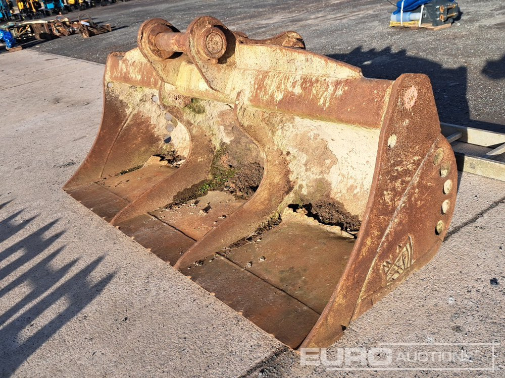 72" Ditching Bucket 80mm Pin to suit 20 Ton Excavator - Kašika: slika 1 72" Ditching Bucket 80mm Pin to suit 20 Ton Excavator - Kašika: slika 1