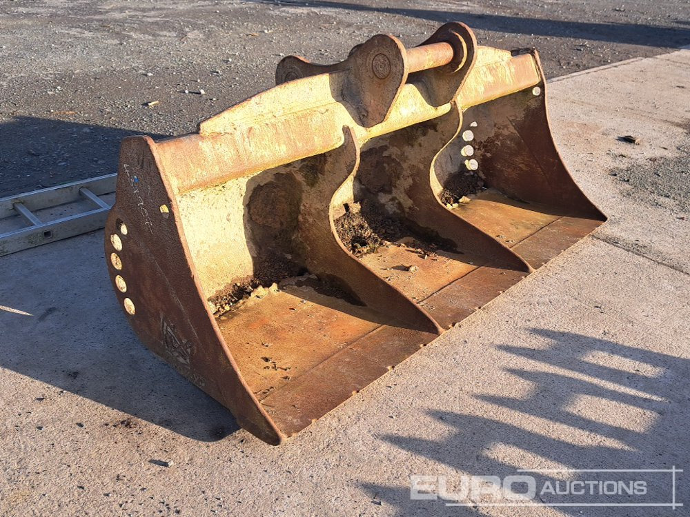 72" Ditching Bucket 80mm Pin to suit 20 Ton Excavator - Kašika: slika 4 72" Ditching Bucket 80mm Pin to suit 20 Ton Excavator - Kašika: slika 4