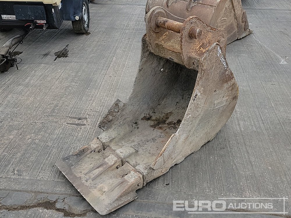 Case 24" Digging Bucket 65mm Pin to suit 13 Ton Excavator - Kašika: slika 1 Case 24" Digging Bucket 65mm Pin to suit 13 Ton Excavator - Kašika: slika 1