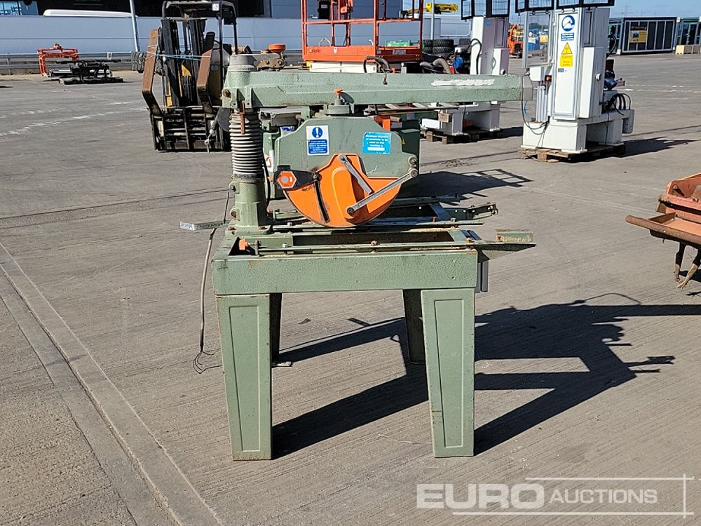 Dewalt 415Volt Circular Saw - Građevinska oprema: slika 2 Dewalt 415Volt Circular Saw - Građevinska oprema: slika 2
