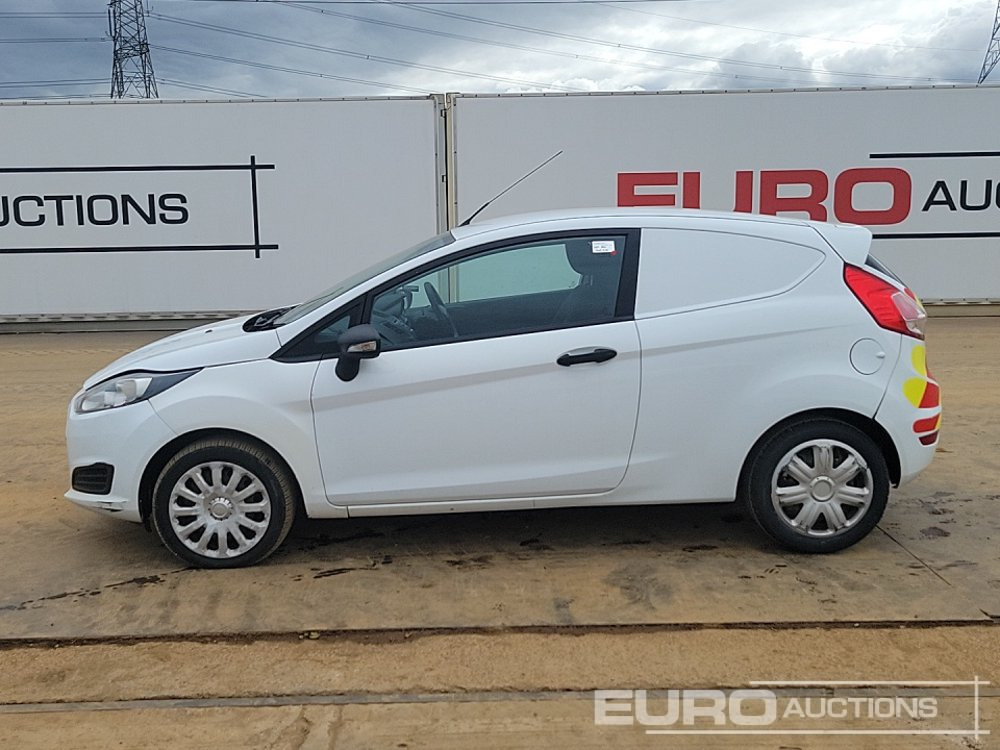 2015 Ford Fiesta - Dostavno vozilo: slika 2 2015 Ford Fiesta - Dostavno vozilo: slika 2