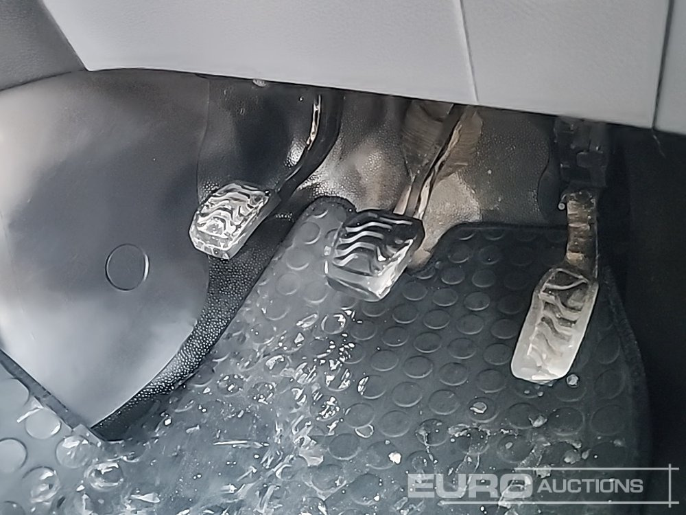 Dostavno vozilo 2016 Ford Transit: slika 15