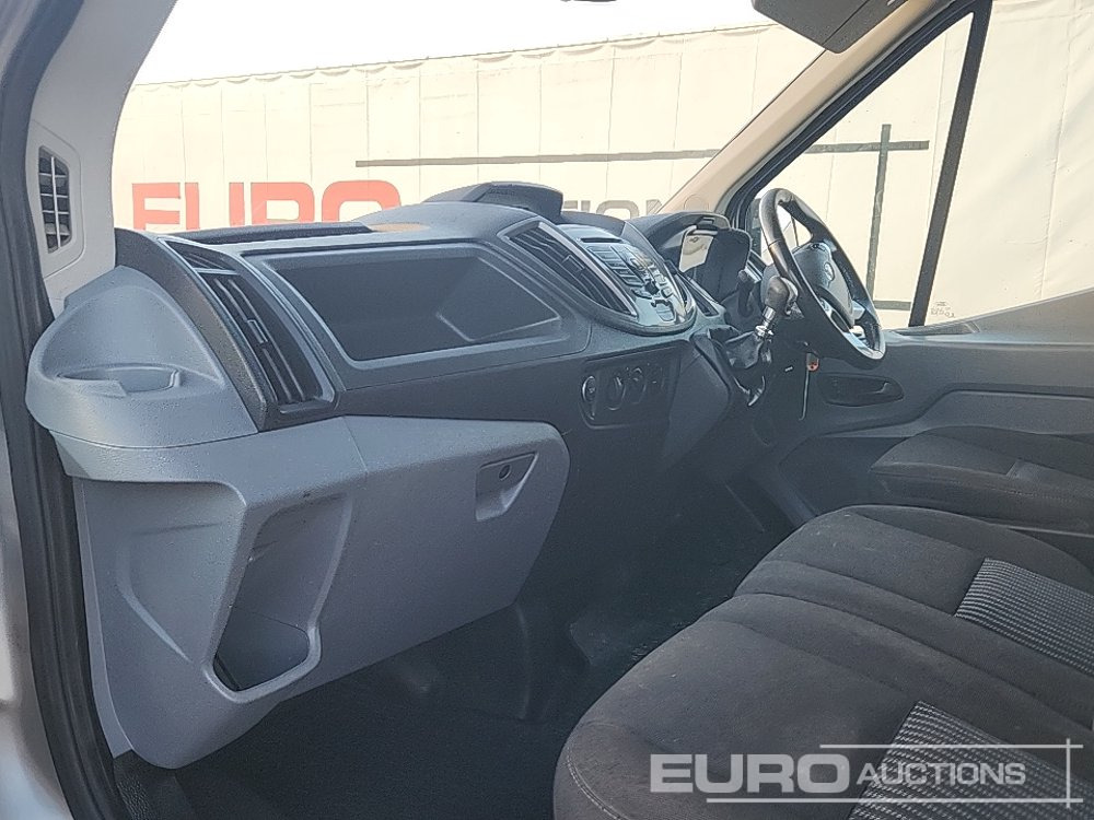 Dostavno vozilo 2016 Ford Transit: slika 22