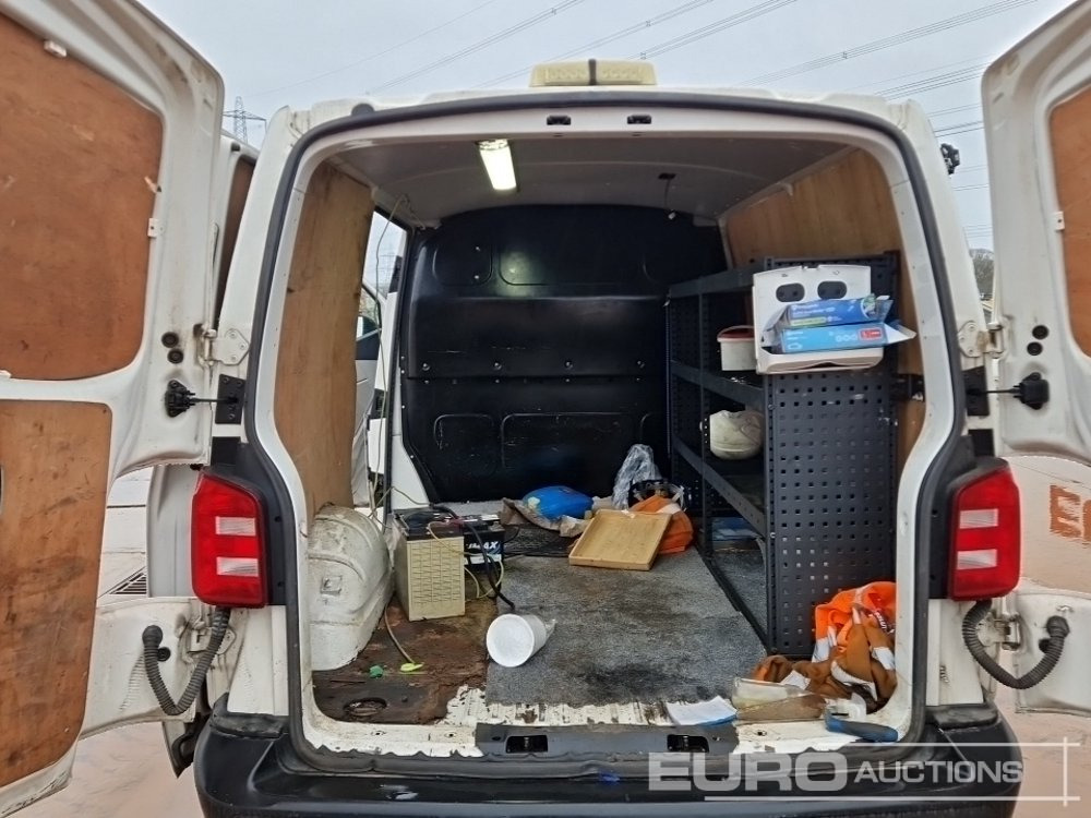 Dostavno vozilo 2017 Volkswagen Transporter T28: slika 22