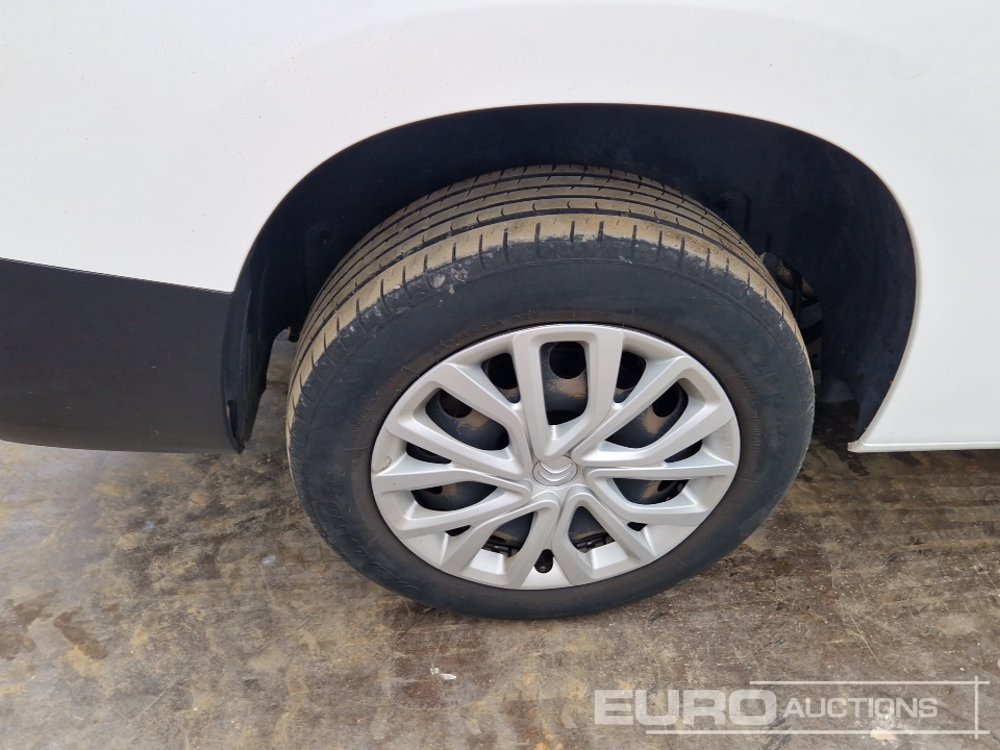 Dostavno vozilo 2020 Citroen Berlingo: slika 11