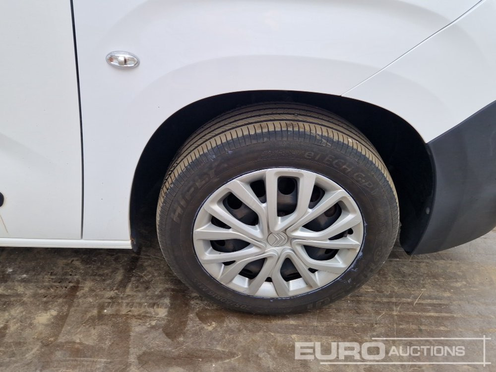 Dostavno vozilo 2020 Citroen Berlingo: slika 12