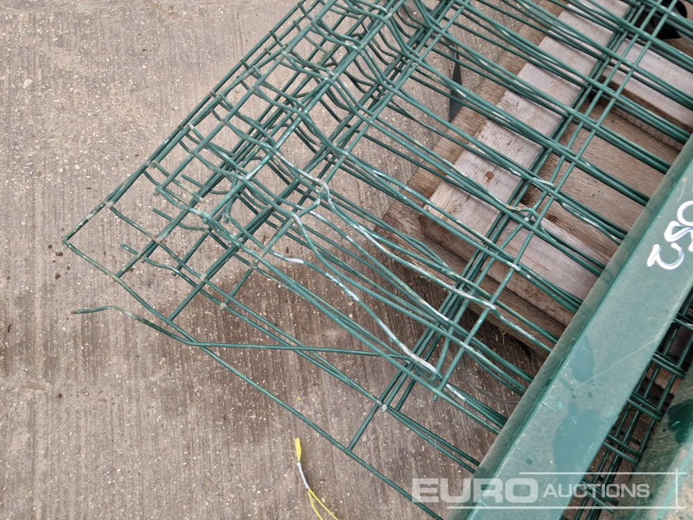 Građevinska oprema Galvanised fencing Panel (4 of), Fencing Posts (5 of): slika 15