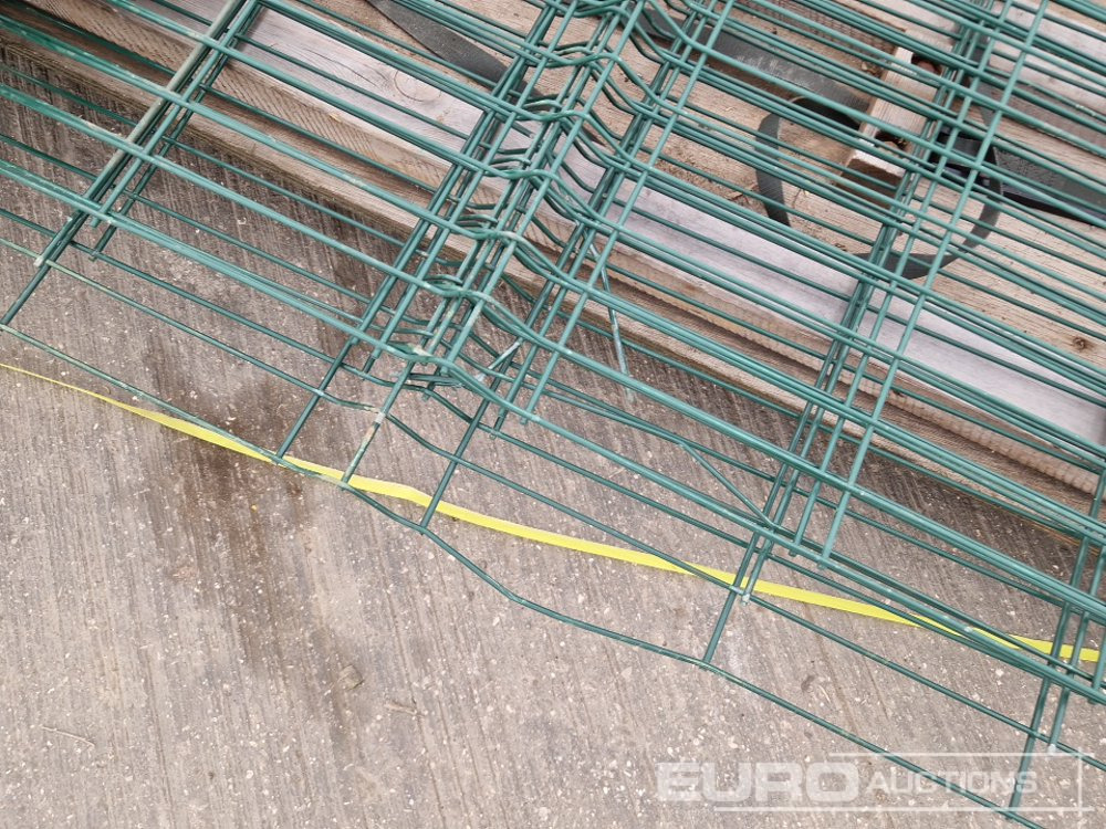 Građevinska oprema Galvanised fencing Panel (4 of), Fencing Posts (5 of): slika 13