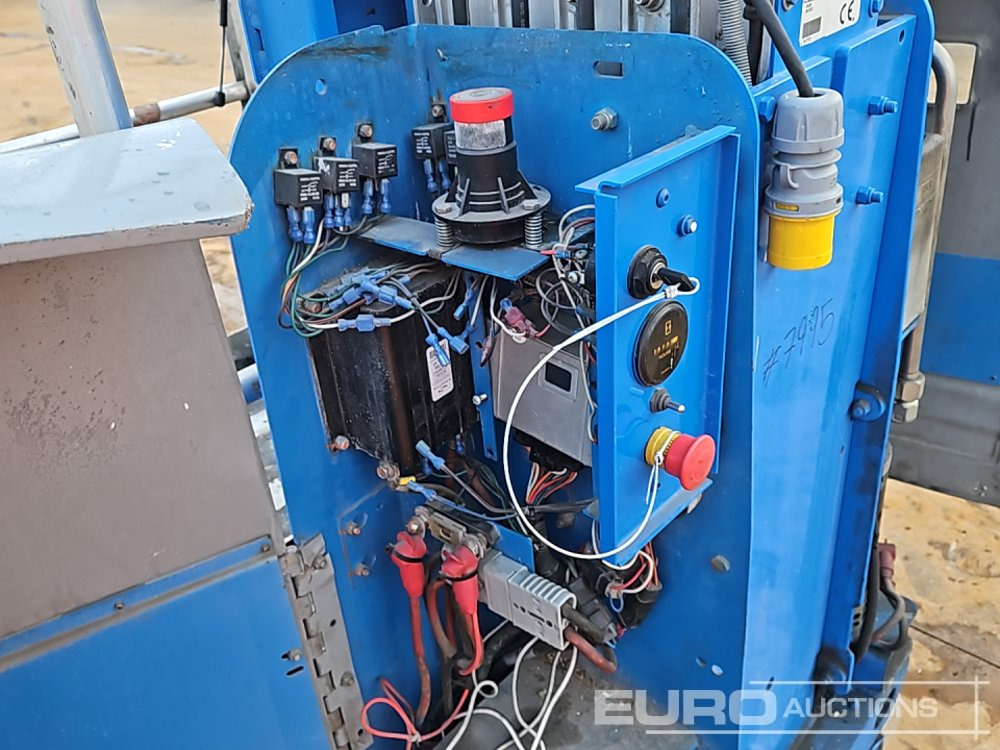 Jarbolna penjajuća platforma Genie GR-15: slika 17 Jarbolna penjajuća platforma Genie GR-15: slika 17